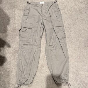 Aritzia Women's Gray Cargo Pants